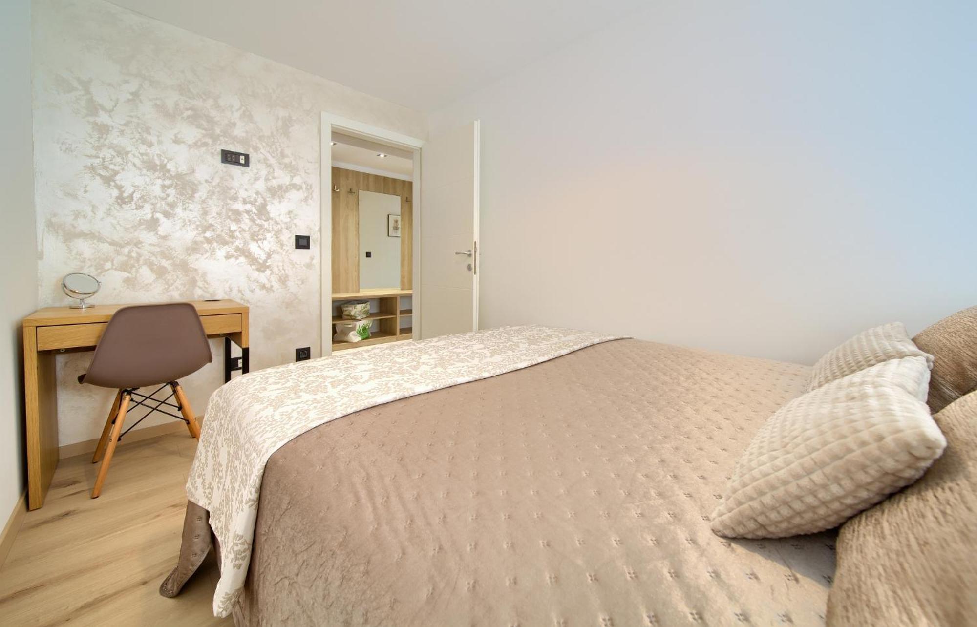 Apartments Sinisa - Krk Town Bilik gambar