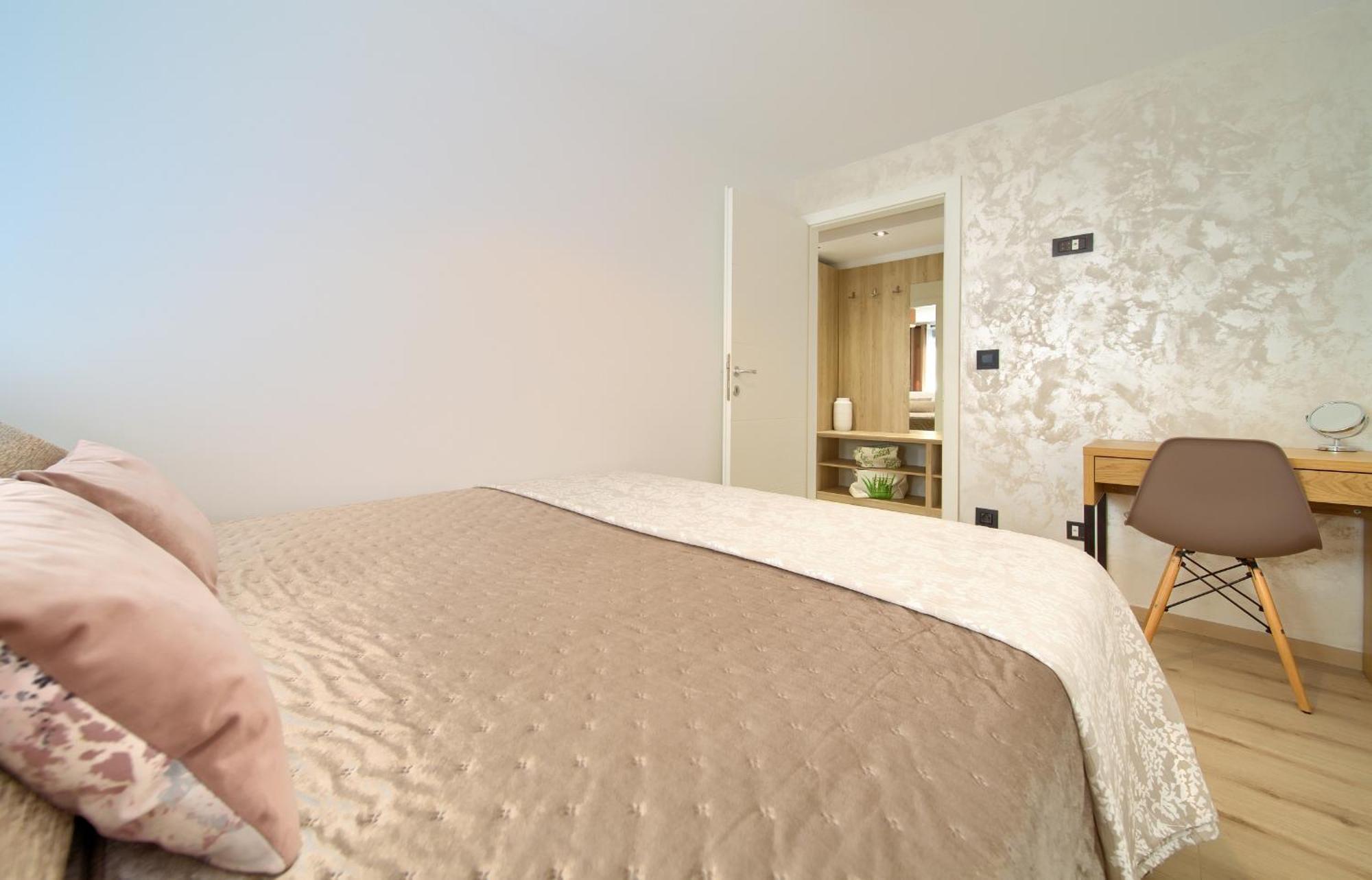 Apartments Sinisa - Krk Town Bilik gambar